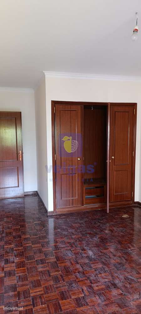 Nova Entrada - T2 na Cavaleira com Parqueamento-19