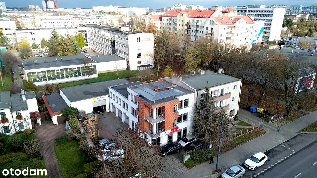 Nowoczesny budynek handlowo–usługowo–biurowy na sprzedaż – Bydgoszcz-17