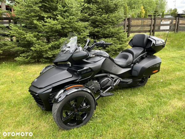 Can-Am Spyder - 1