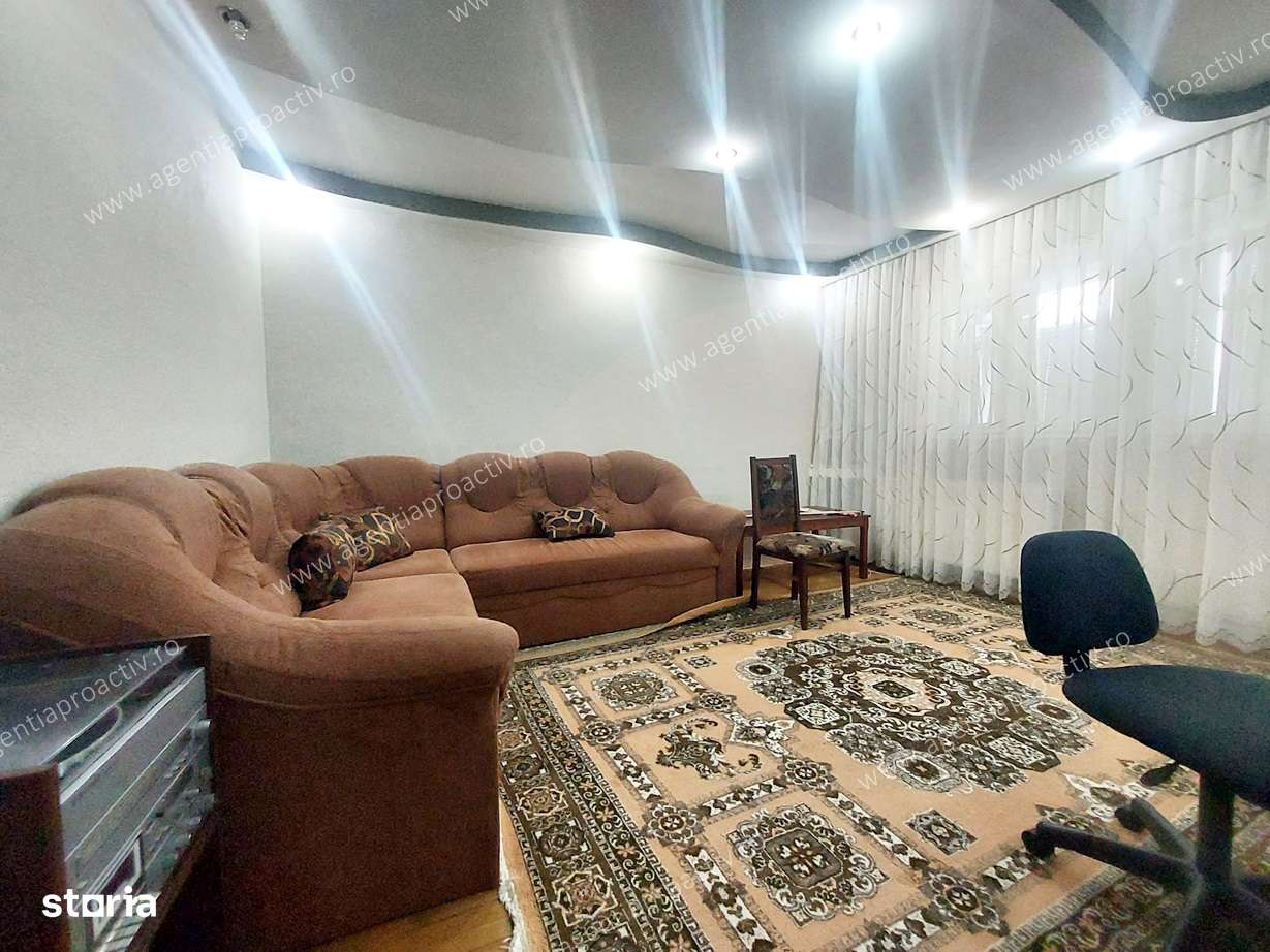 Apartament 4 camere, etaj 1, zona Port – aproape de Faleza Dunării