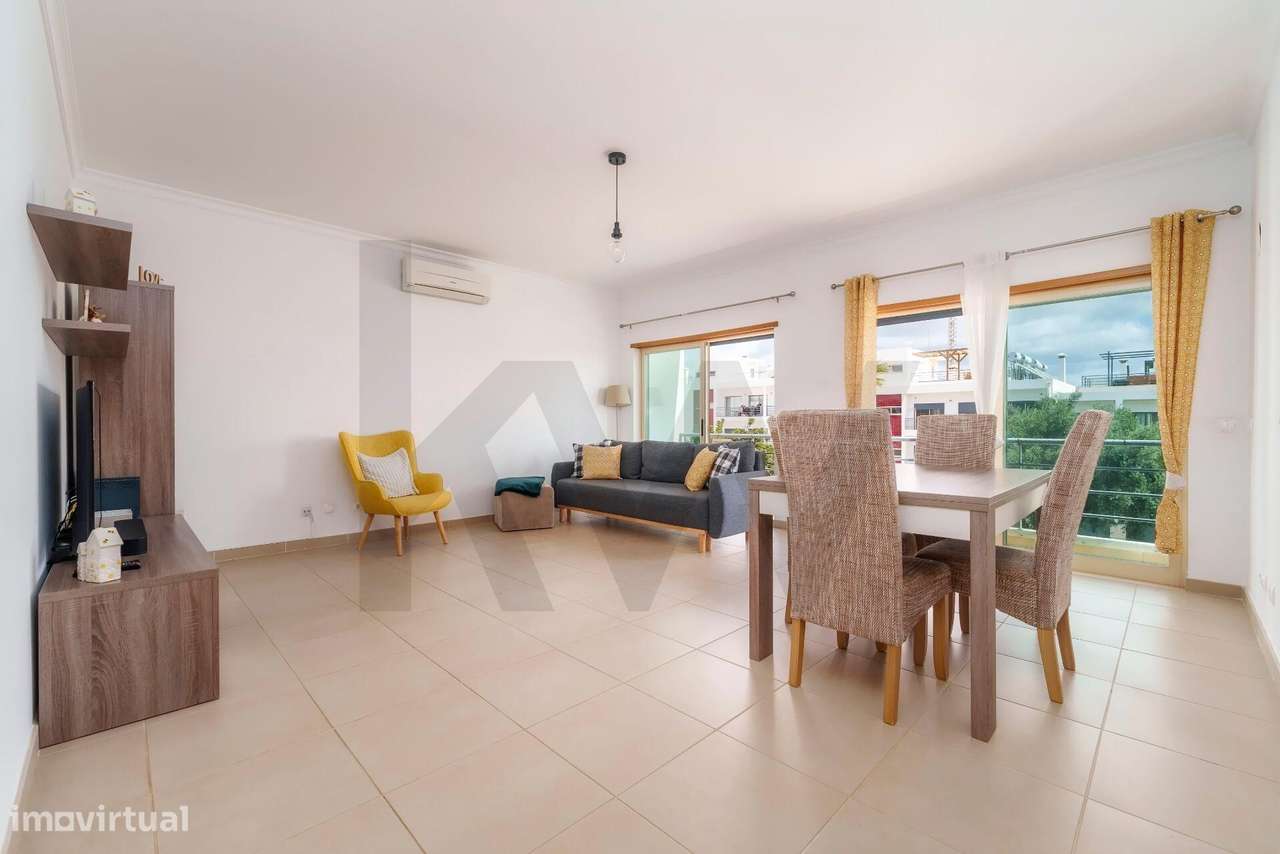 Apartamento com 3 quartos um deles em suite, localizado em zona pres - Grande imagem: 3/25