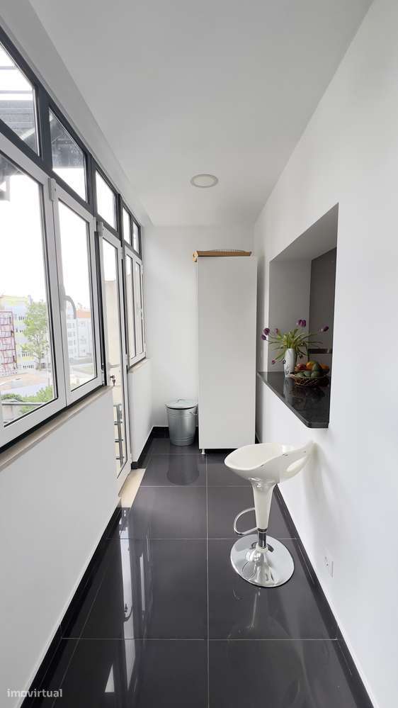 Apartamento T6 Duplex junto à Gulbenkian-10