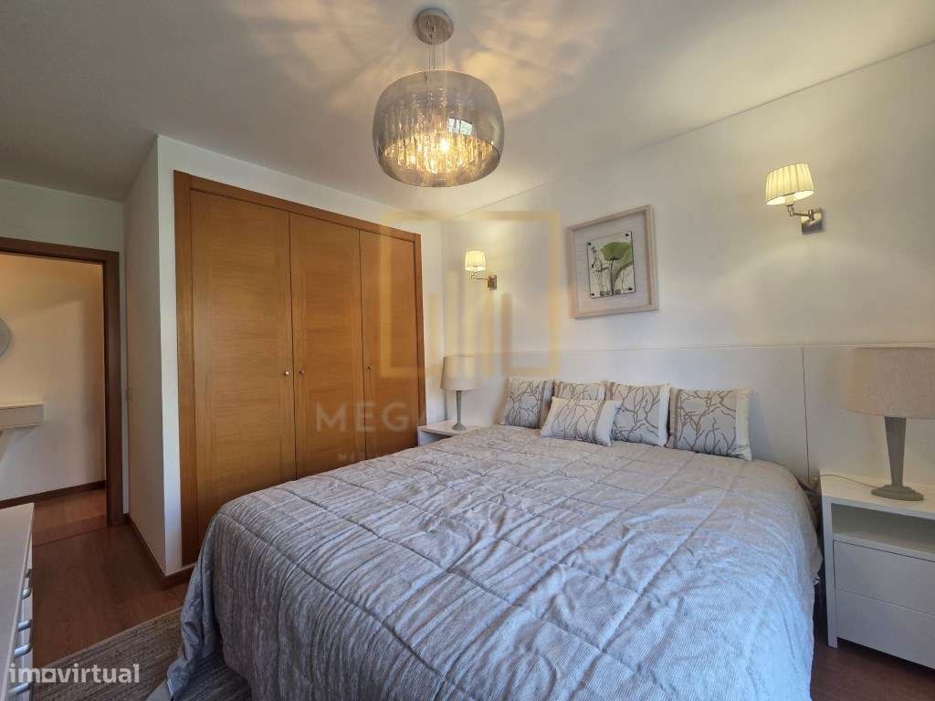 T3 amplo, seminovo, com lugar de estacionamento, em Cerro Ruivo, Po...-14