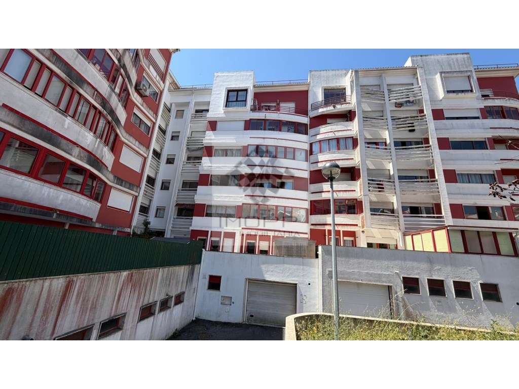 Fabuloso apartamento T2 na Cavaleira com parqueamento-27
