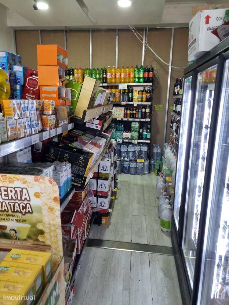 Trespasse minimercado bazar centro de Custóias - Grande imagem: 4/12