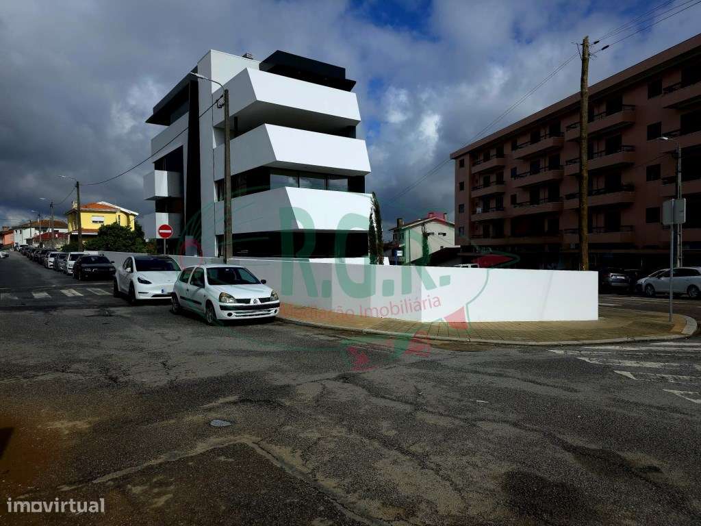 T1 c/ Terraço (29m2) |Lg. Garagem e Arrumos | SÃO COSME-27