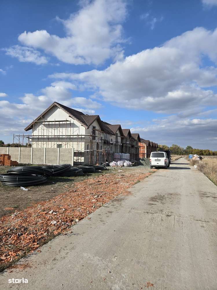 Casă tip duplex în Covaci liniște, confort și acces rapid la Timișoara - Imagine principală: 4/10