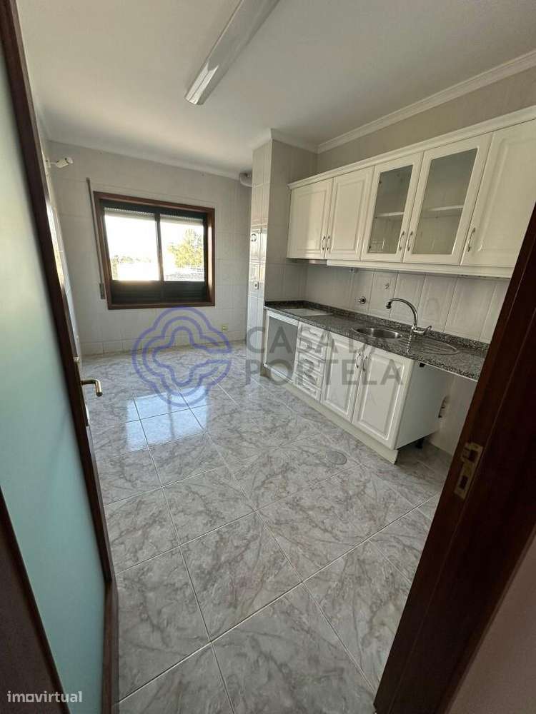 Apartamento T2 com Garagem — Olival (Vila Nova de Gaia) - Grande imagem: 5/19