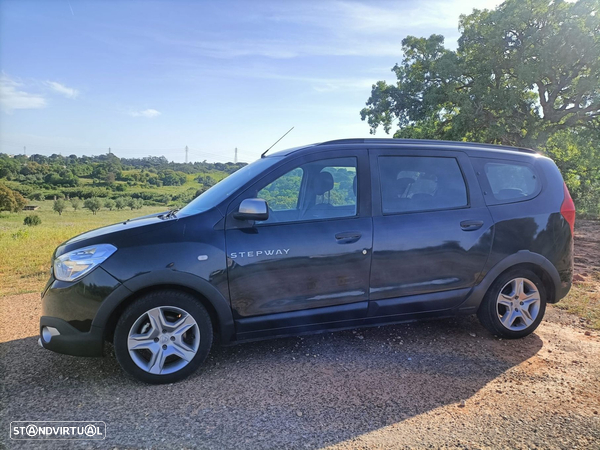 Dacia Lodgy 1.5 Blue dCi Stepway 7L - 3