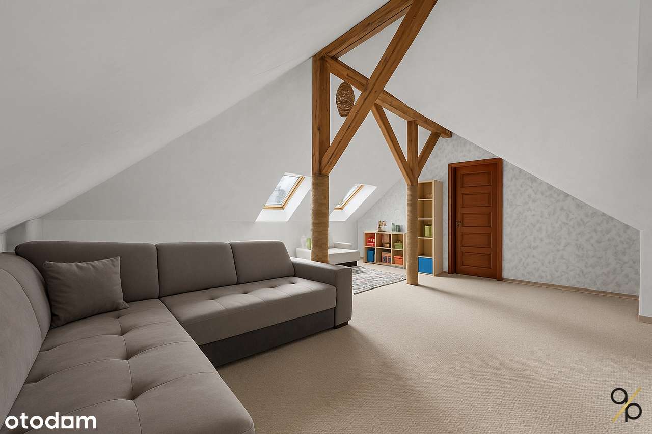 Przestronny dom przy lesie z 2 garażami i użytkowym poddaszem-9