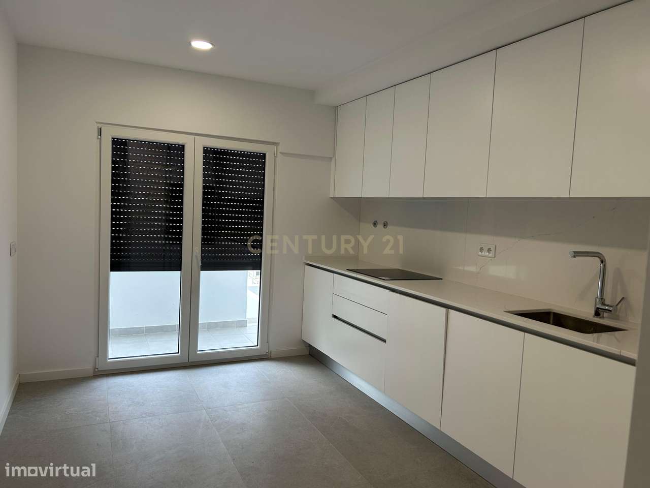 Moradia T4 em Banda na Amora - Grande imagem: 4/31