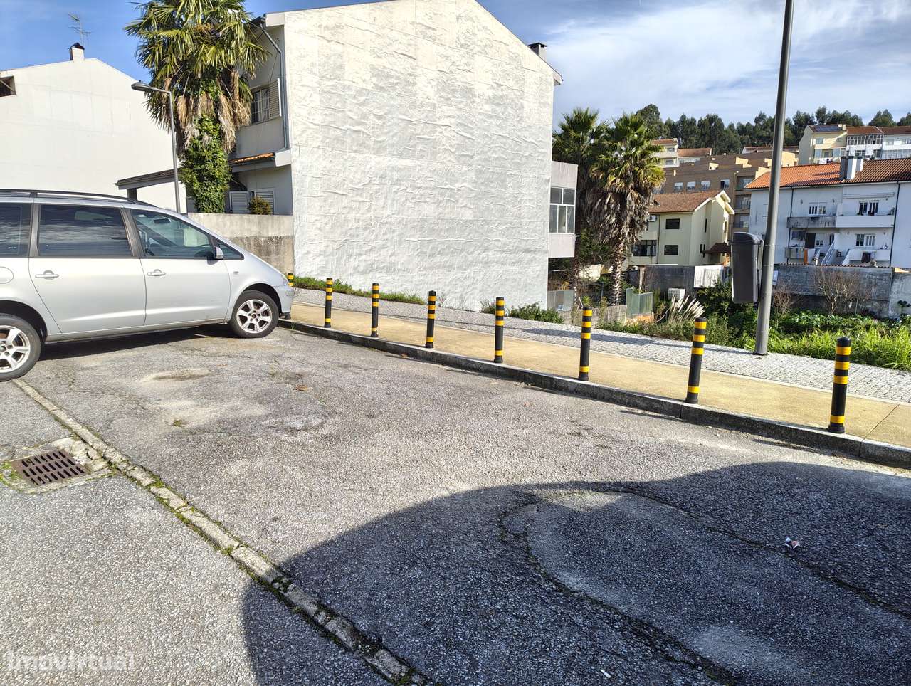 MORADIA NOVA - T3+Escritorio - Junto Escola MARQUES LEITÃO - VALBOM - - Grande imagem: 5/11