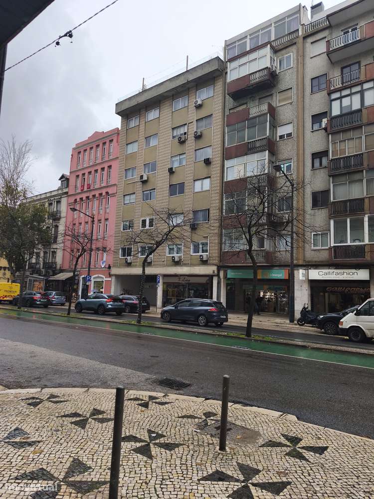 T1 Lisboa - Av. Almirante Reis, Bem Conservado, Junto ao Metro Arroios-15