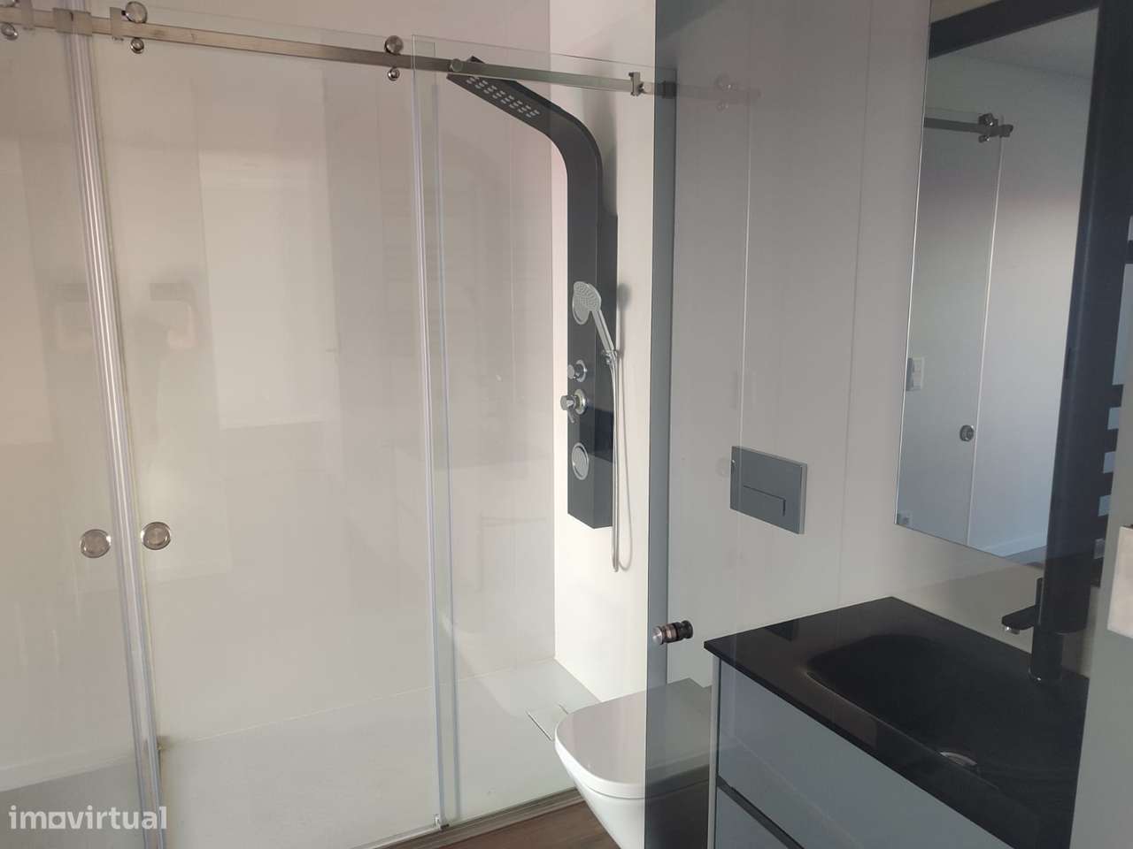 Excelente T3 c/ 2 suítes - Ramalde-16