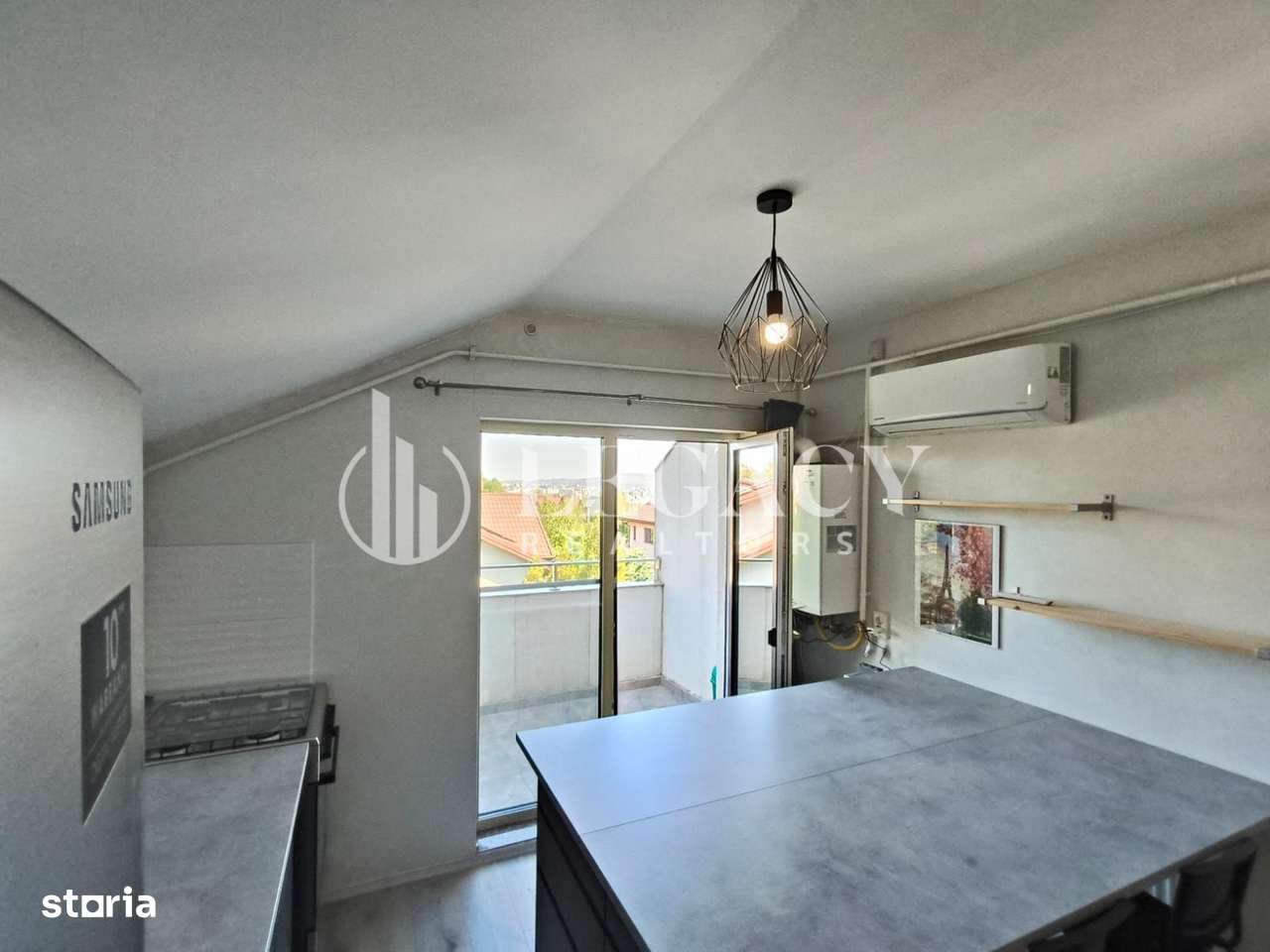 Apartament READY TO MOVE la mansardă, cu balcon și boxă de depozitare-19