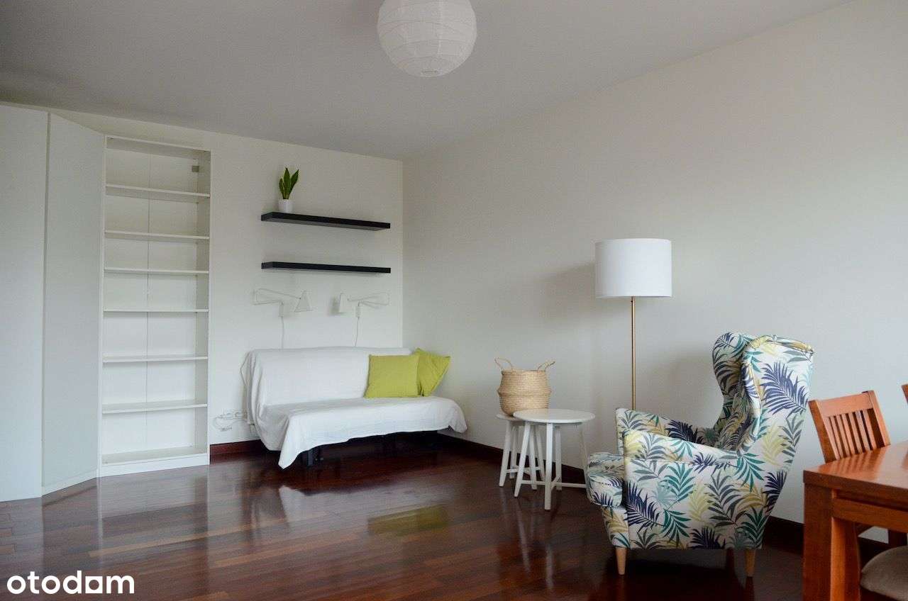 Słoneczne mieszkanie z garażem i loggią na Gocławku – 39 m² - Pełny obrazek: 5/7