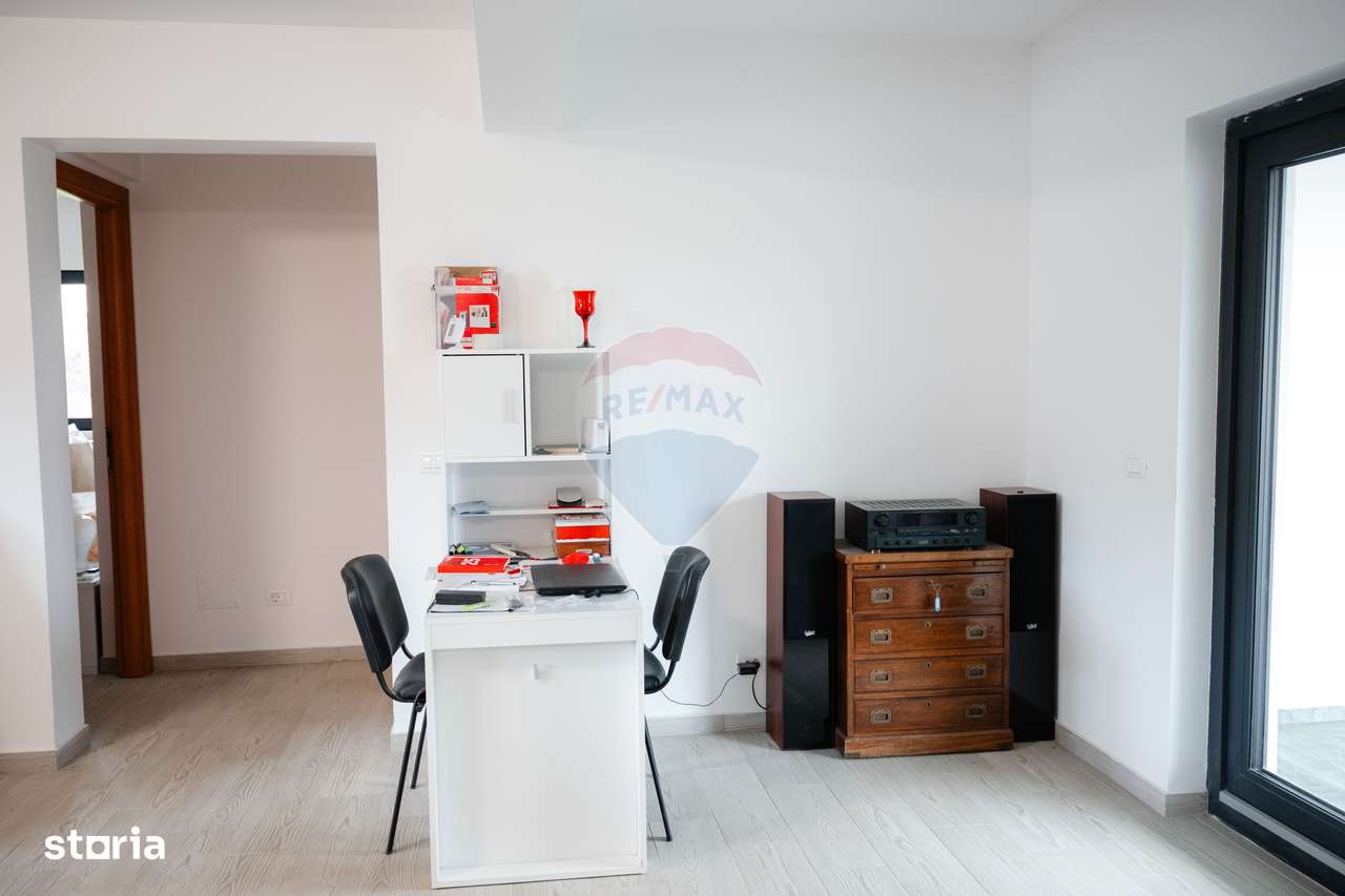 Casă / Vilă cu 5 camere de vânzare-8