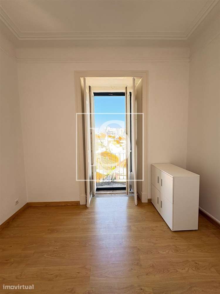 Apartamento T3 Venda em Oeiras e São Julião da Barra, Paço de Arcos e-4