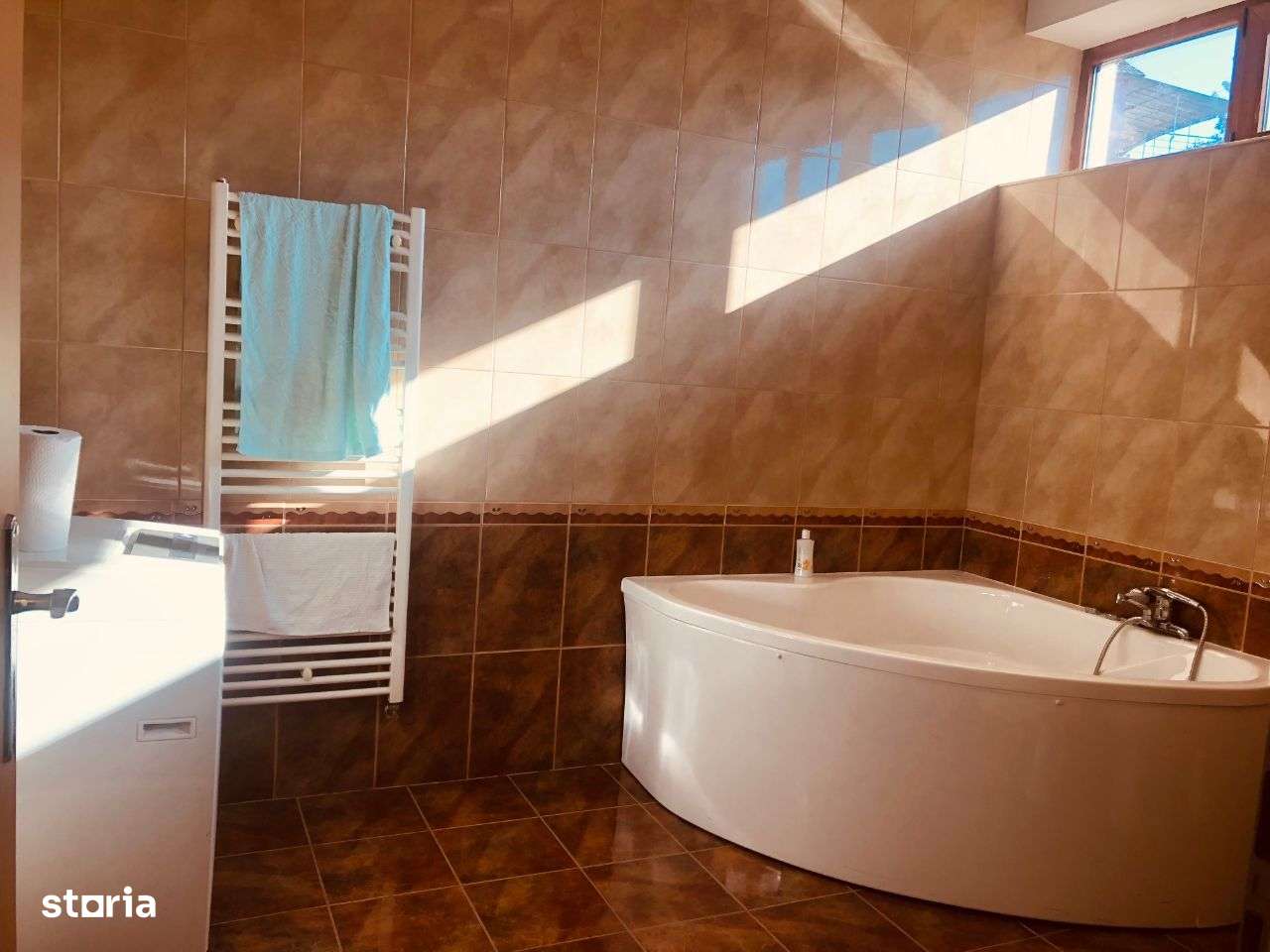 De vanzare casa zona Republicii,cu 10 ari de teren - Imagine principală: 3/5