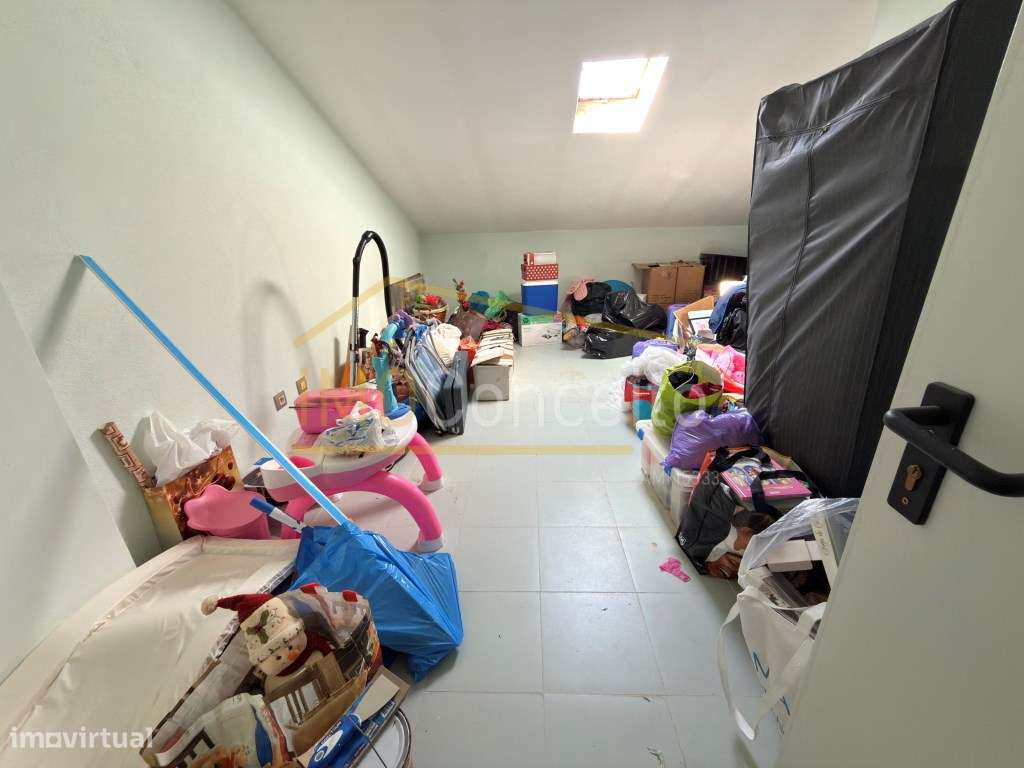 T3 com garagem fechada elevador e sótão - Entroncamento (action)-32