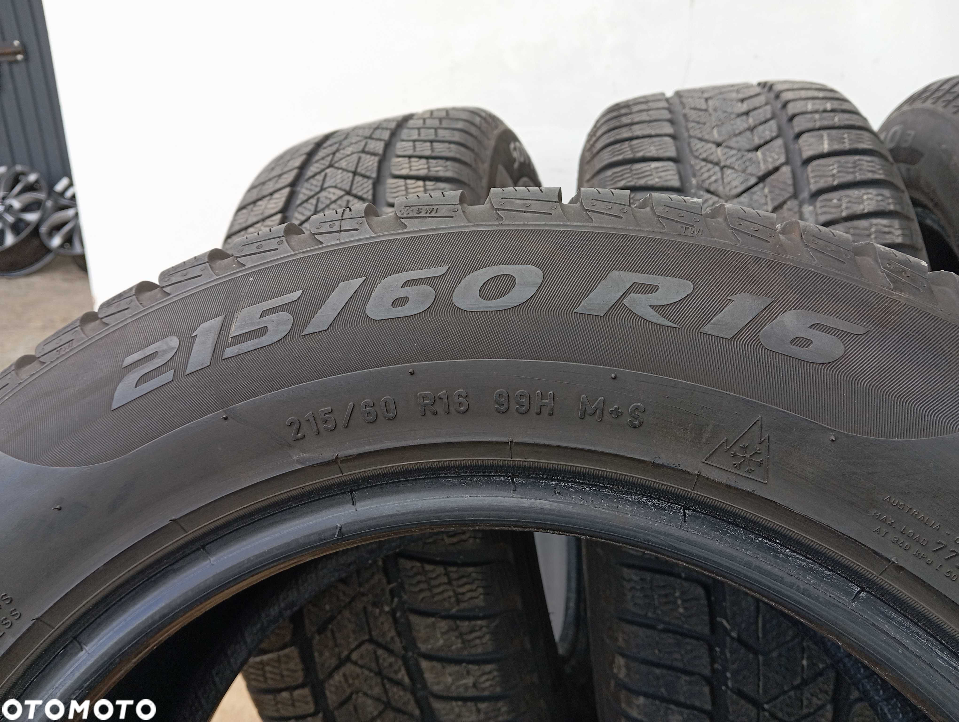 4x 215/60 R16 99H Pirelli Sottozero3 2016r 6,5mm - 8