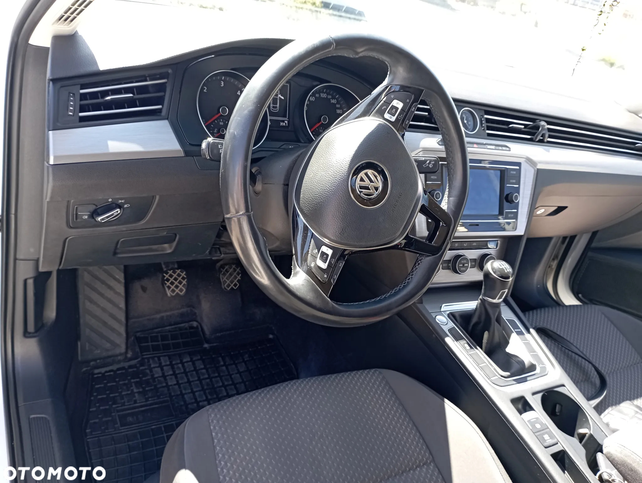 Volkswagen Passat 2.0 TDI BMT Comfortline - 10