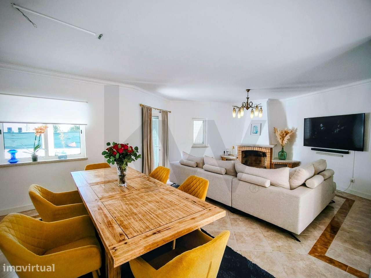 Moradia T4 Renovada em Pinheiros de Marim, Olhão-3