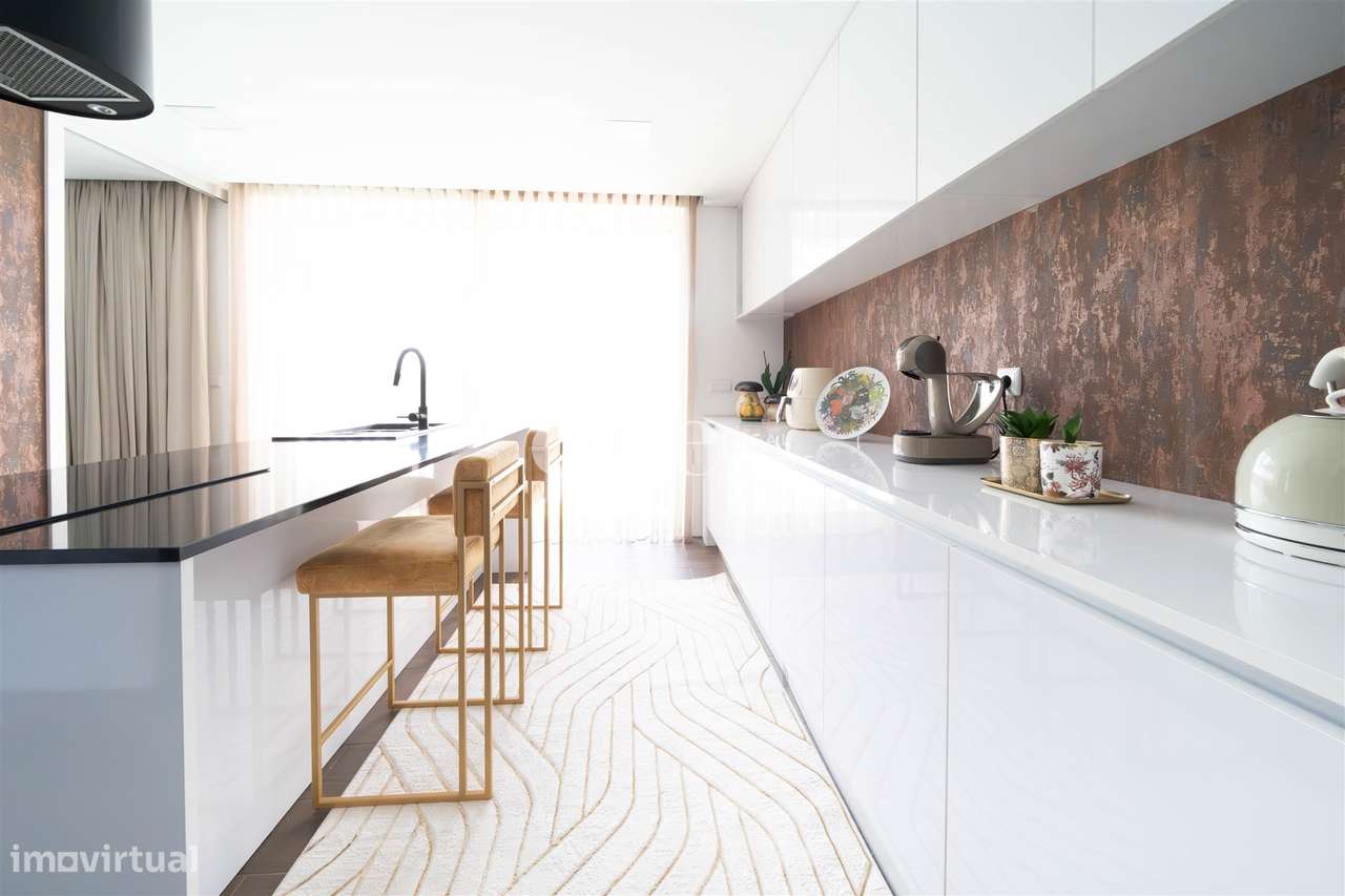 Fantástica moradia T3+1 com piscina e sala de inverno-12