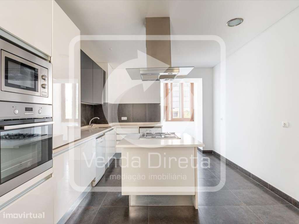 Apartamento T4 com varanda e 257 m² nas Avenidas Novas Elegância, E...-8
