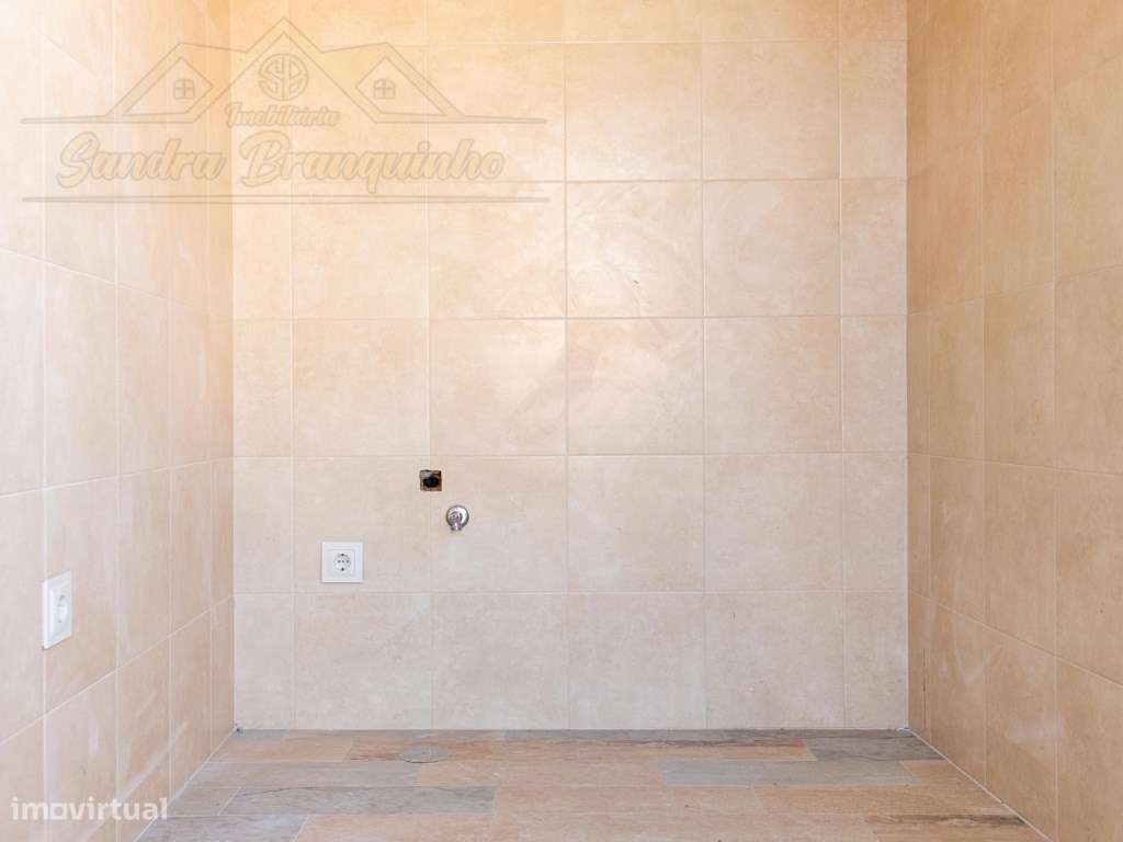 Apartamento T3 com terraço no CENTRO - Grande imagem: 3/36