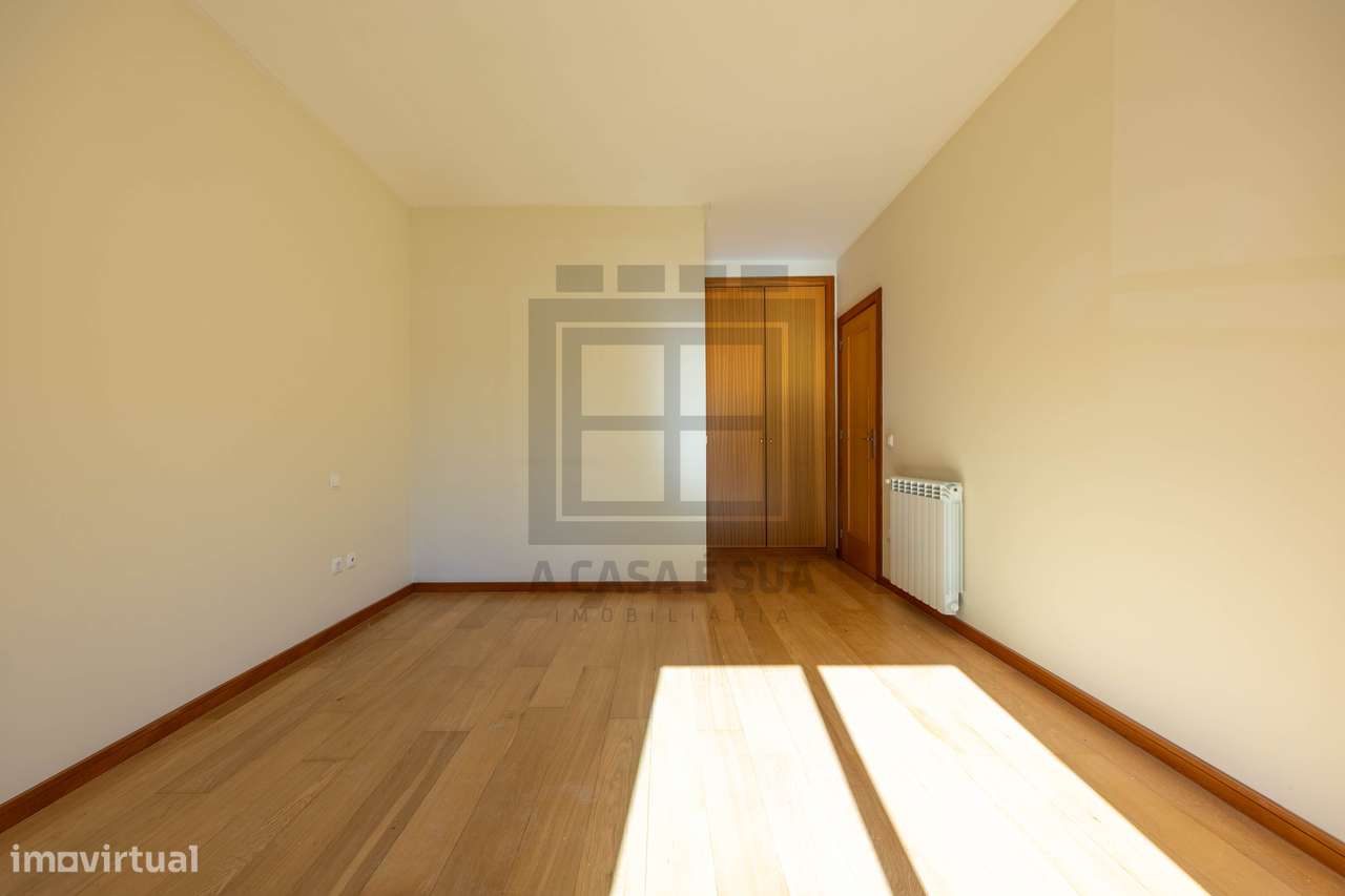 Apartamento T2 na urbanização dos Passionistas, S. M. Feira-20