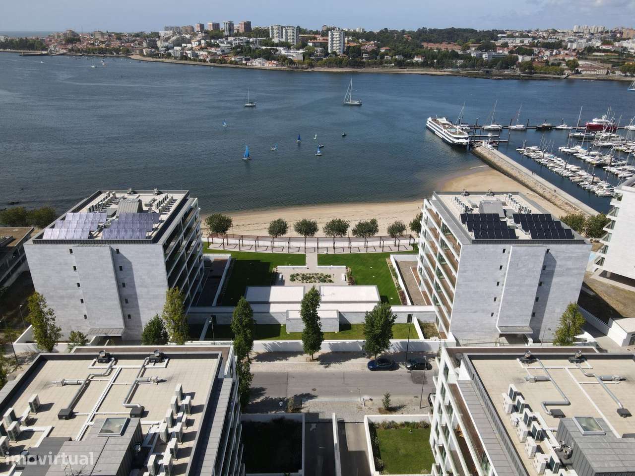 T2 Novo c/ Vistas para a Marina e 2 Lugares de Garagem em Canidelo - Grande imagem: 4/14