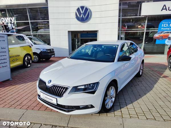 Skoda Superb 2.0 TDI 4x4 Style DSG - 4