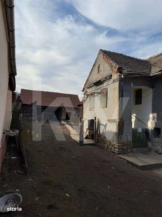 Casa cu potential deosebit in Vesud – ideala pentru un nou inceput l - Imagine principală: 4/5
