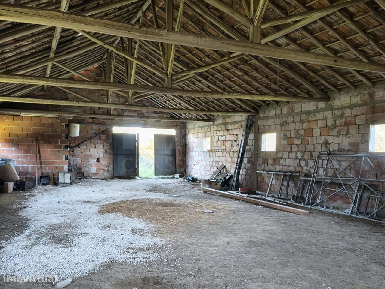 Moradia T2+1 c/ Anexo & Armazém em Lote de 7.600m2-29