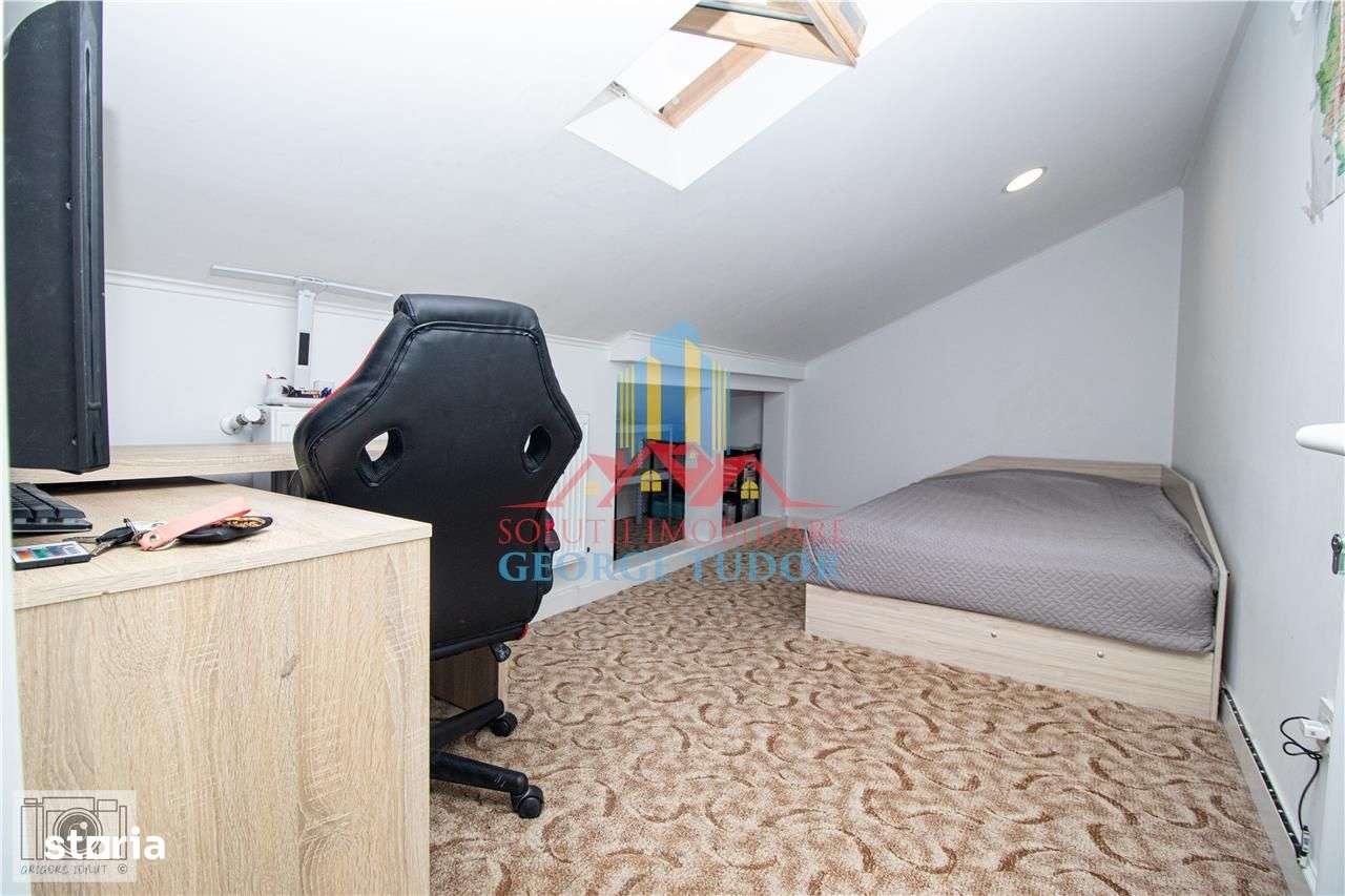 Apartament 95 mp, 2 camere + mansarda,  Str. Tineretului Nr 66,  Chiaj-16