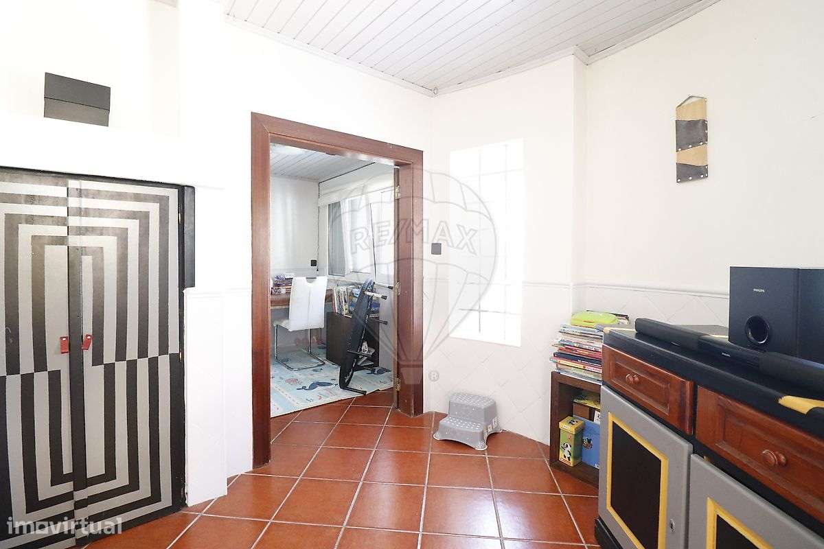 Moradia T2 para venda-9