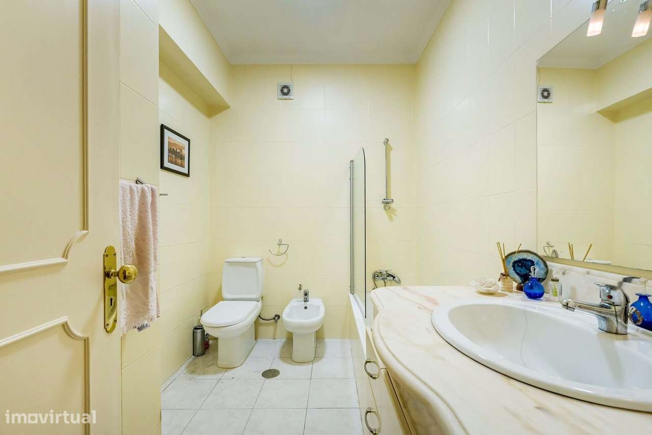 Apartamento T3 com Varanda | Centro Barcelos-23