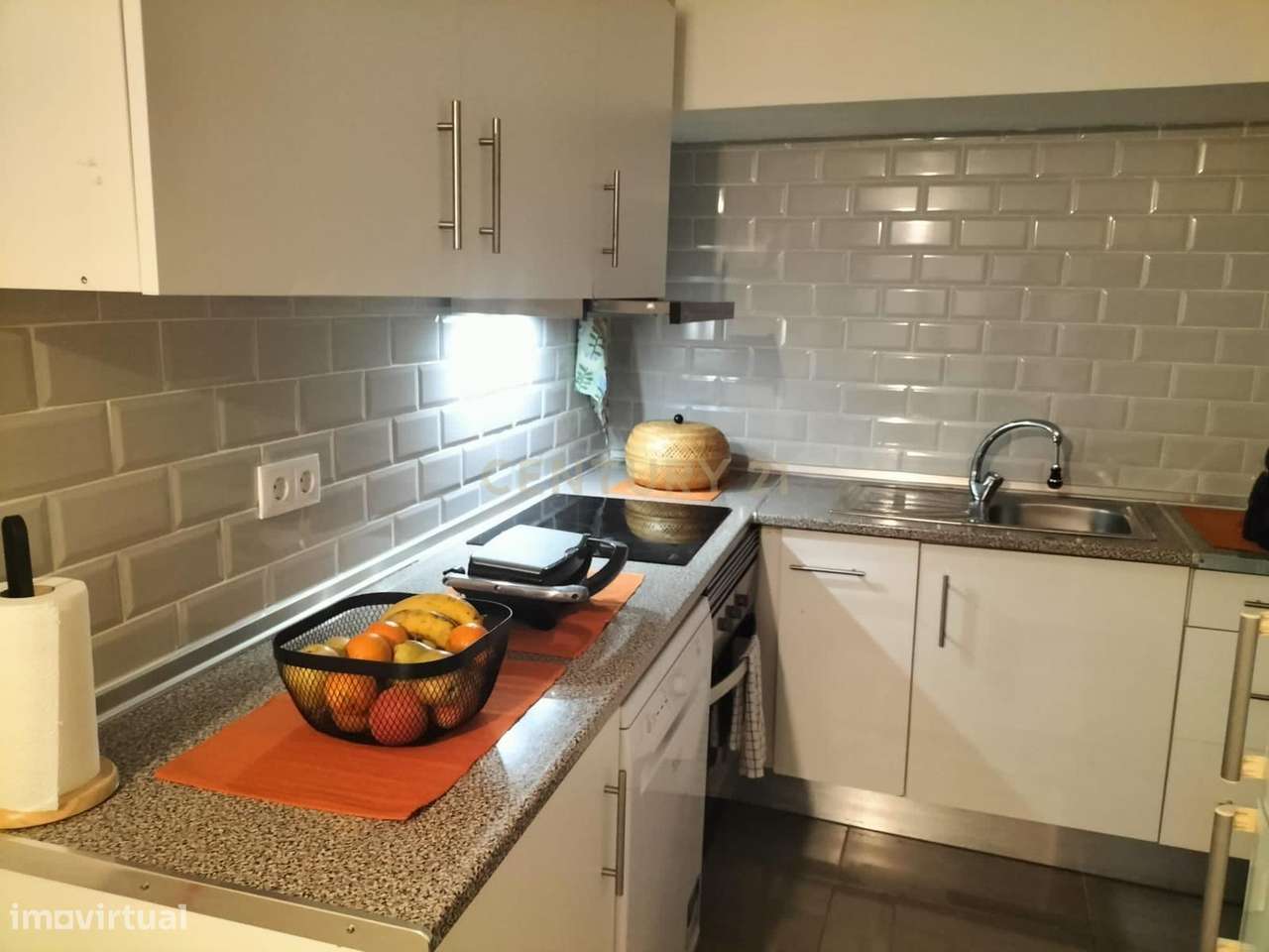 Moradia T1 Renovado em Belém com Vista e Luz Natural - Grande imagem: 4/19