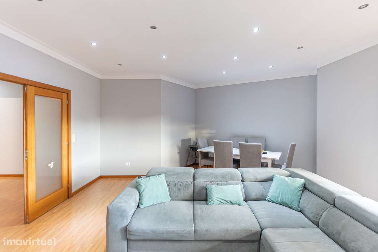 Apartamento T3 em Grijó-1