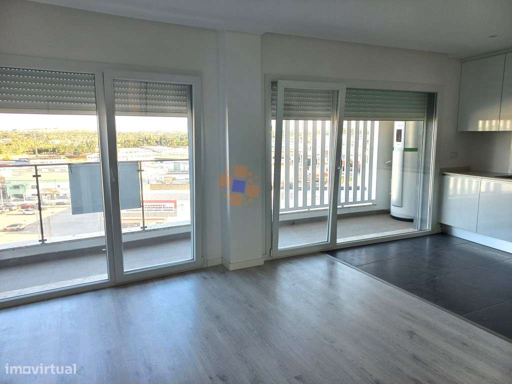 Apartamento T3 a estrear em Santa Marta do Pinhal - Grande imagem: 5/13