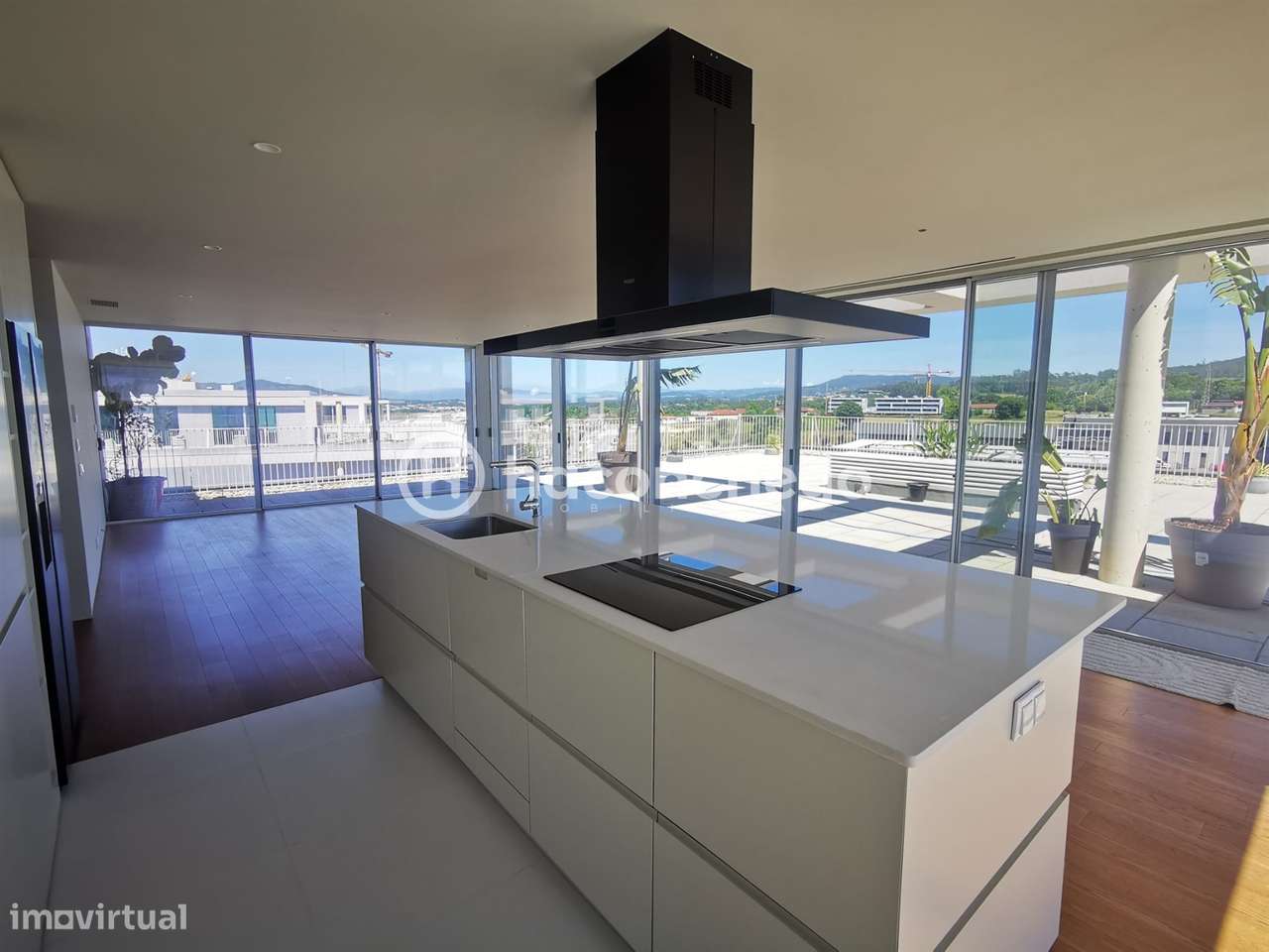 Penthouse T4 de Luxo em Barcelinhos – Totalmente Equipada com equipame-18