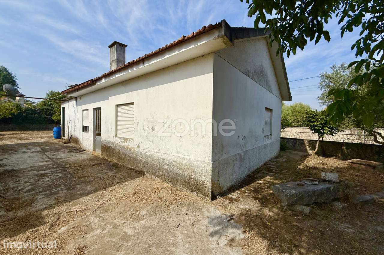 Moradia T1 com projeto aprovado para T3 - Grande imagem: 4/17