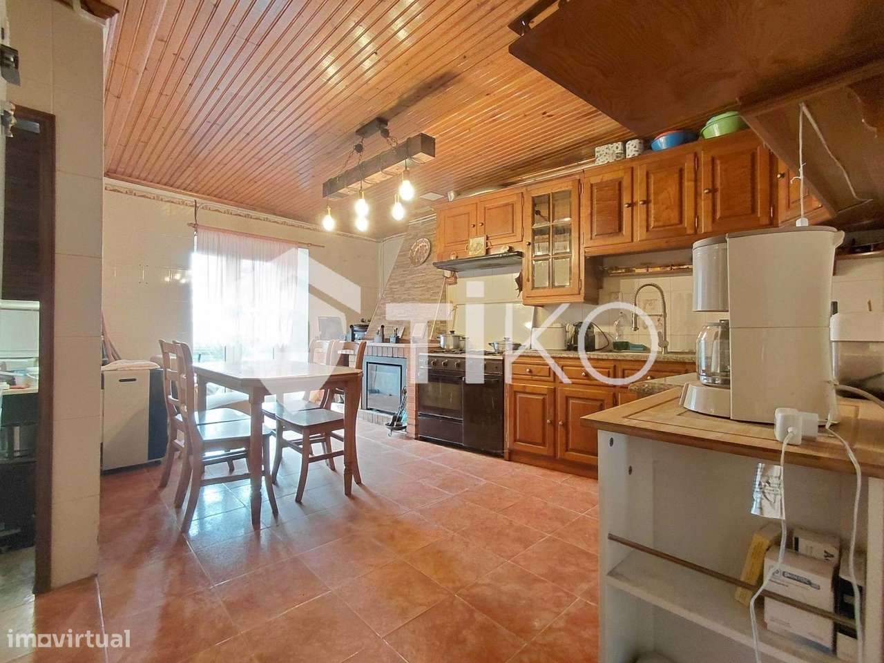 Moradia T5 Tradicional no Centro de Coja  – Ideal para Residência ou T-6