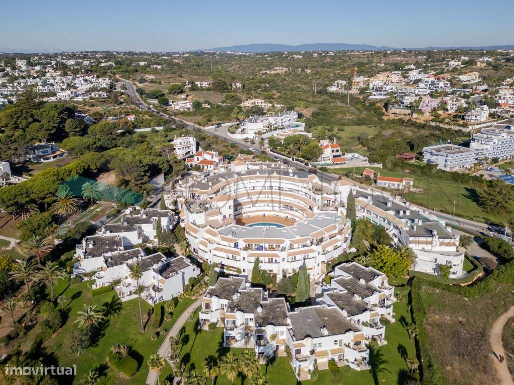 Apartamento Duplex com Terraço Panorâmico e Acesso Privado à Praia-...-44