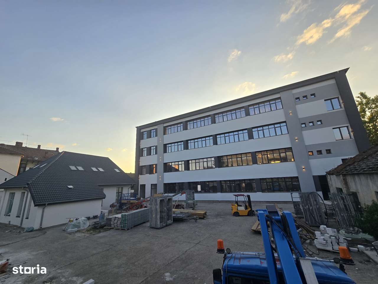 Cladire mulifunctionala in centrul Aradului + 100  locuri de parcare - Imagine principală: 4/6