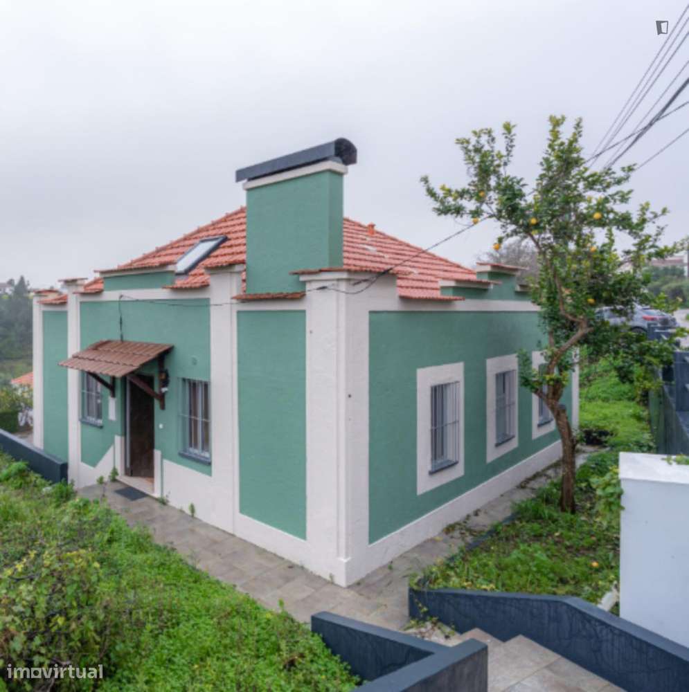 Quarto - localizado em São Martinho de Bispo Coimbra - Grande imagem: 2/6