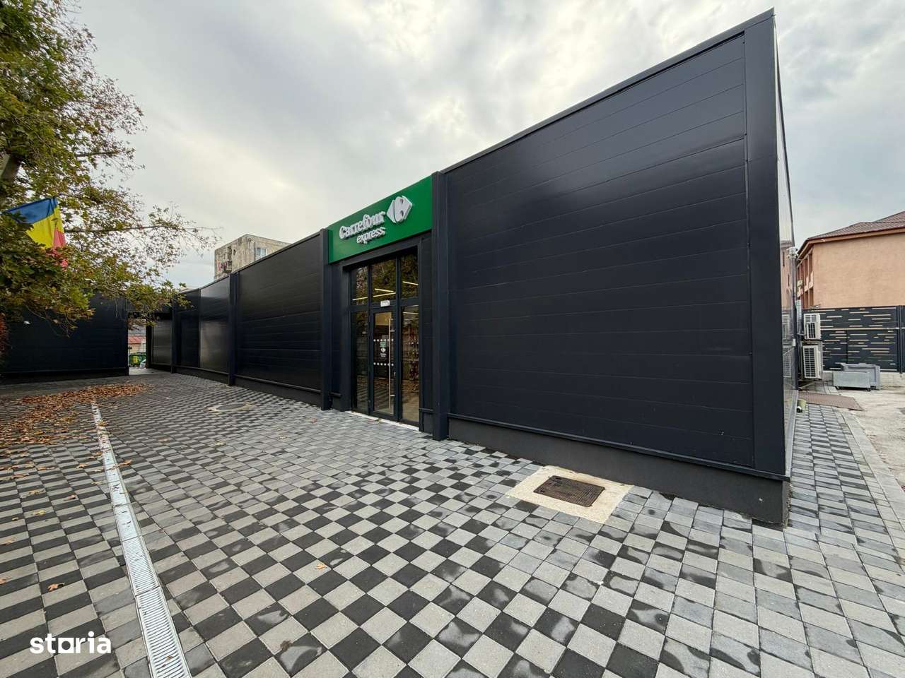 Piata Slobozia, sp. com CARREFOUR DE VANZARE-10