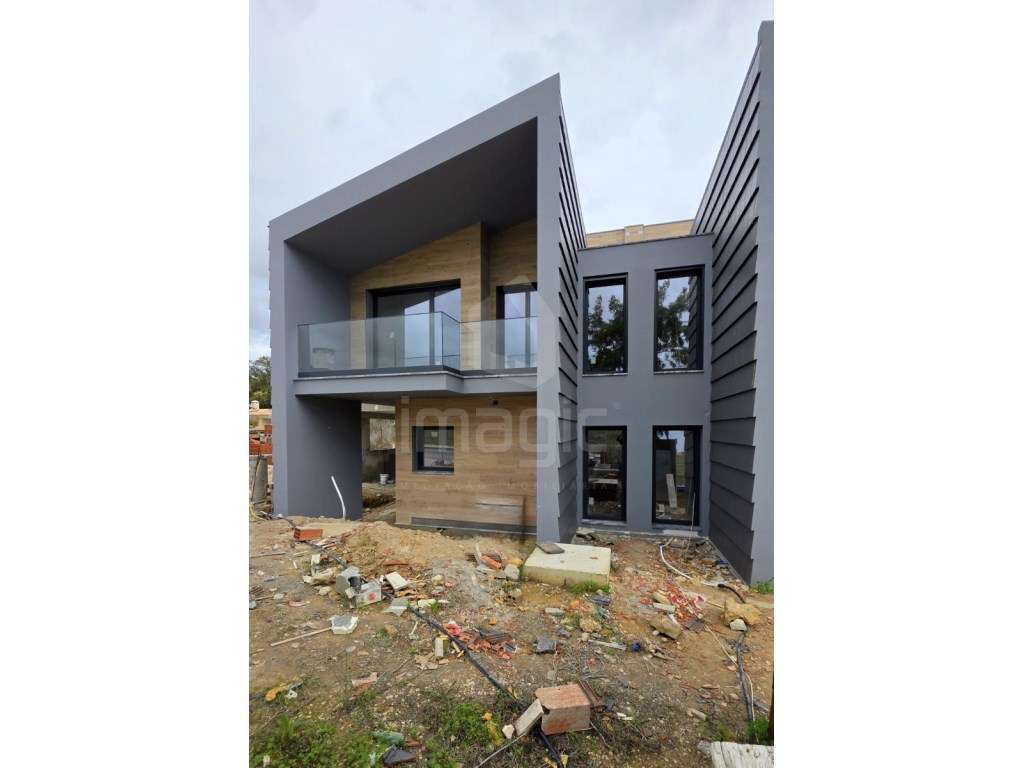 Moradia T3+1 Ericeira com piscina e jardim - Grande imagem: 5/37