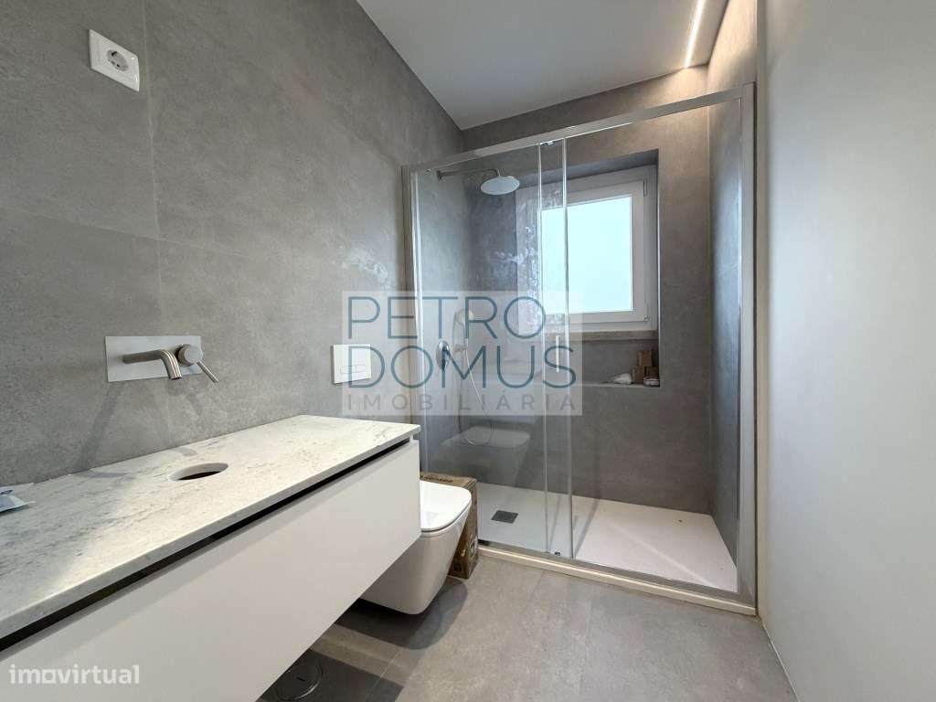 T2 TOTALMENTE REMODELADO EM CONDOMÍNIO COM PISCINA - PENHA DE FRANÇA-22